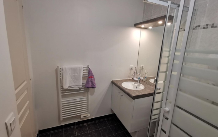 2 Pièces SERGY (01630)  43 m2 921 € 