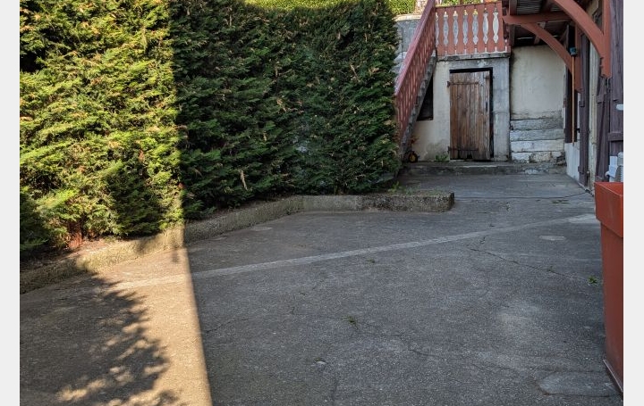 5 Pièces CHALLEX (01630)  164 m2 340 000 € 