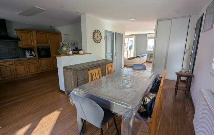 Maison PERON (01630)  131 m2 550 000 € 