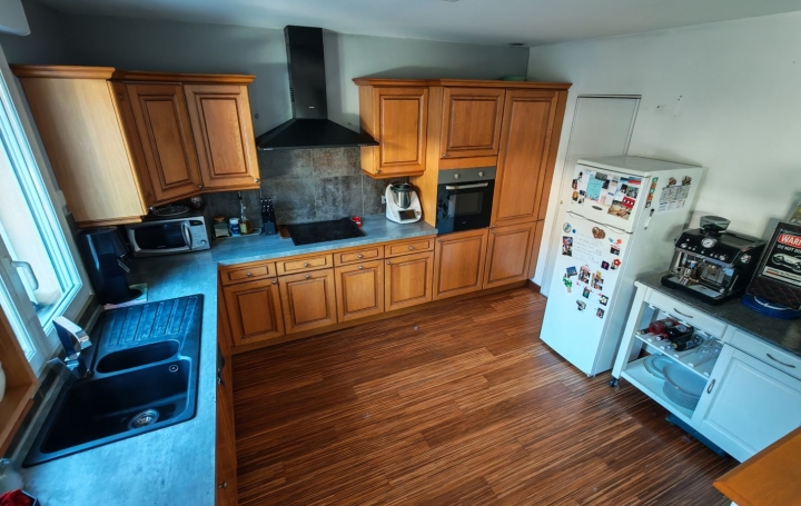 Maison PERON (01630)  131 m2 550 000 € 