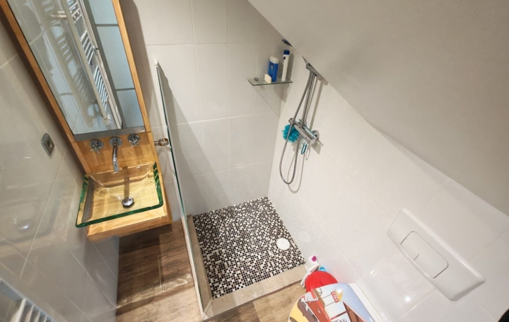 Maison PERON (01630)  131 m2 550 000 € 