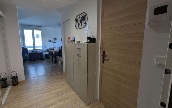 3 Pièces SAINT-GENIS-POUILLY (01630)  87 m2 420 000 € 