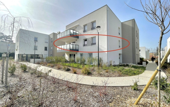 Réseau Immo-diffusion : Appartement P3  CHARBONNIERES-LES-BAINS  70 m2 352 500 € 