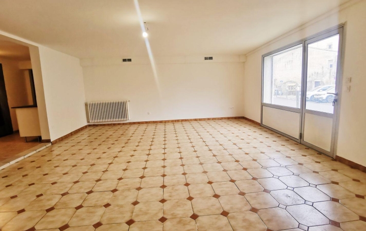 Réseau Immo-diffusion : Appartement P2  AIGUES-VIVES  78 m2 650 € 