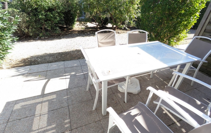 Maison CALVISSON (30420)  38 m2 854 € 