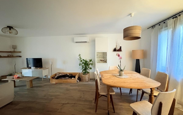 Maison GALLARGUES-LE-MONTUEUX (30660)  75 m2 1 580 € 