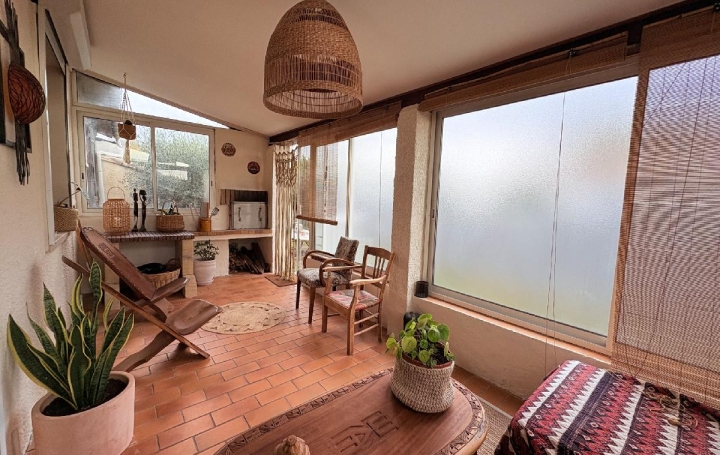 Maison GALLARGUES-LE-MONTUEUX (30660)  75 m2 1 580 € 