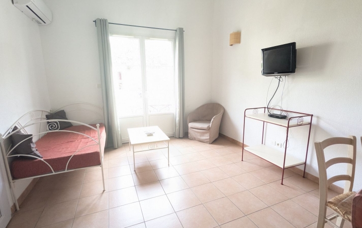 Villa GALLARGUES-LE-MONTUEUX (30660)  45 m2 133 000 € 