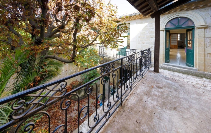 Maison de village AIGUES-VIVES (30670)  371 m2 345 000 € 