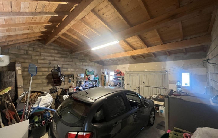 Villa AIGUES-VIVES (30670)  140 m2 462 000 € 