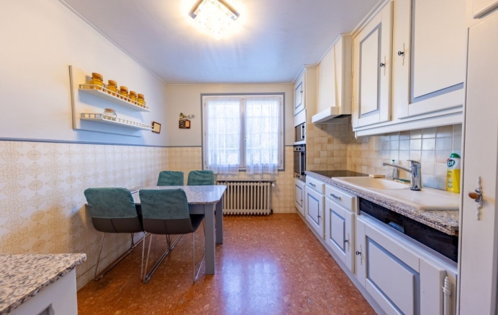 Maison AUBAIS (30250)  210 m2 595 000 € 