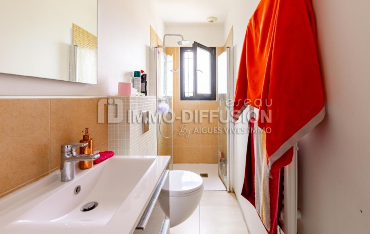 Villa AIGUES-VIVES (30670)  135 m2 374 000 € 