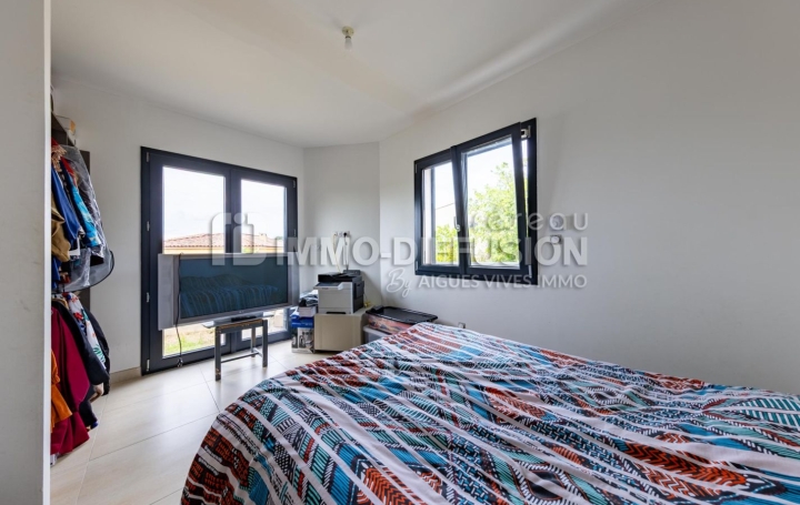 Villa AIGUES-VIVES (30670)  135 m2 374 000 € 