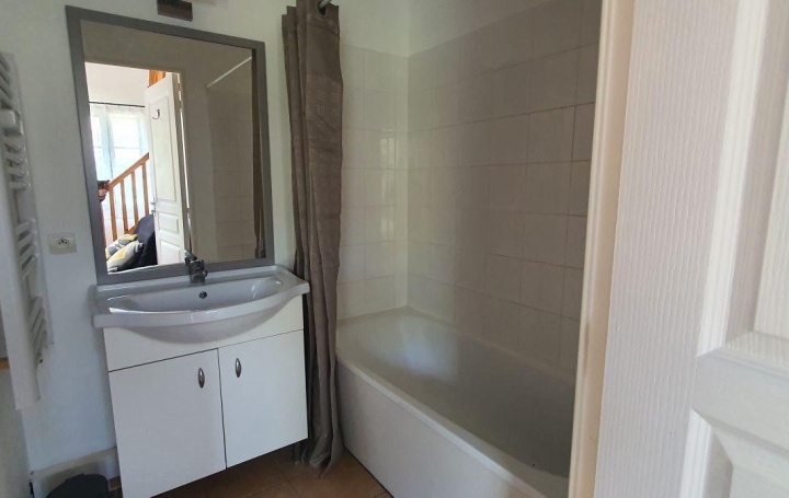 Maison GALLARGUES-LE-MONTUEUX (30660)  35 m2 96 000 € 