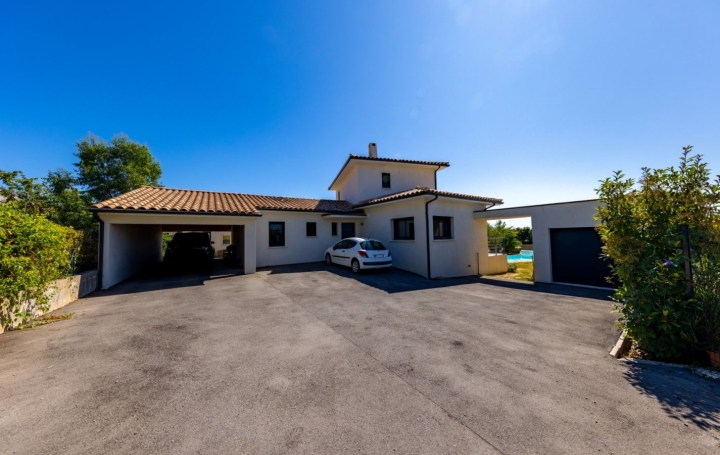Villa SOMMIERES (30250)  144 m2 580 000 € 