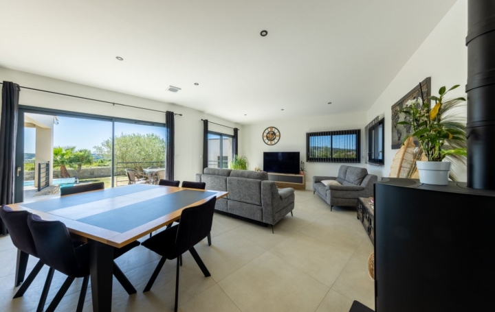 Villa SOMMIERES (30250)  144 m2 580 000 € 