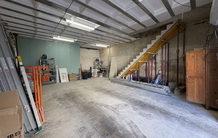 Maison de village REDESSAN (30129)  130 m2 365 000 € 