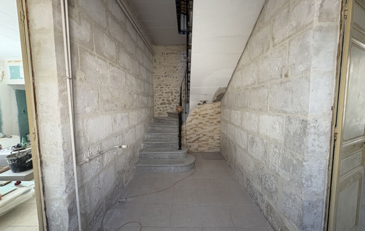 Maison de village REDESSAN (30129)  130 m2 365 000 € 