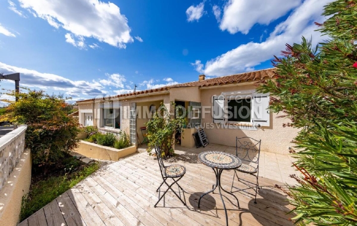 Maison GALLARGUES-LE-MONTUEUX (30660)  110 m2 369 000 € 