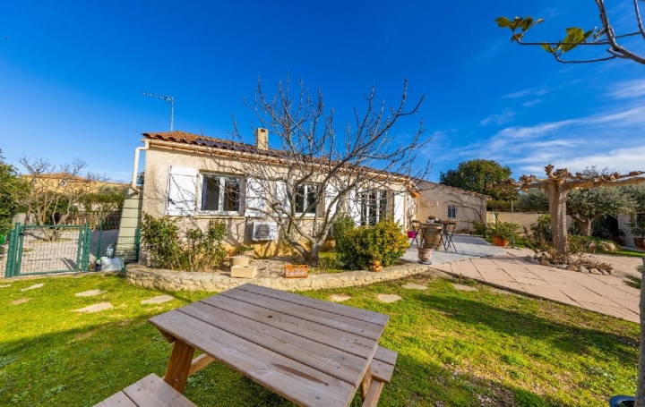 Maison GALLARGUES-LE-MONTUEUX (30660)  113 m2 460 000 € 