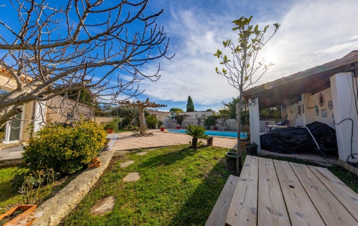 Maison GALLARGUES-LE-MONTUEUX (30660)  113 m2 460 000 € 