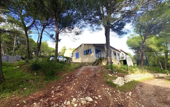 Maison CONGENIES (30111)  156 m2 440 000 € 