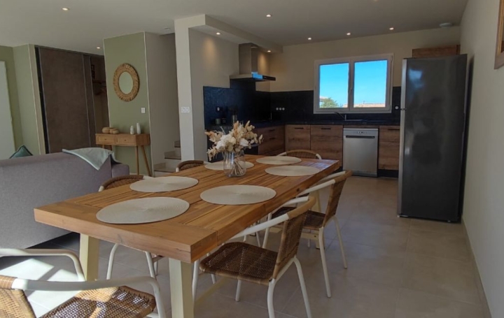 Maison SANILHAC-SAGRIES (30700)  95 m2 1 350 € 