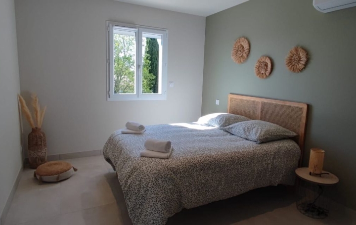 Maison SANILHAC-SAGRIES (30700)  95 m2 1 350 € 