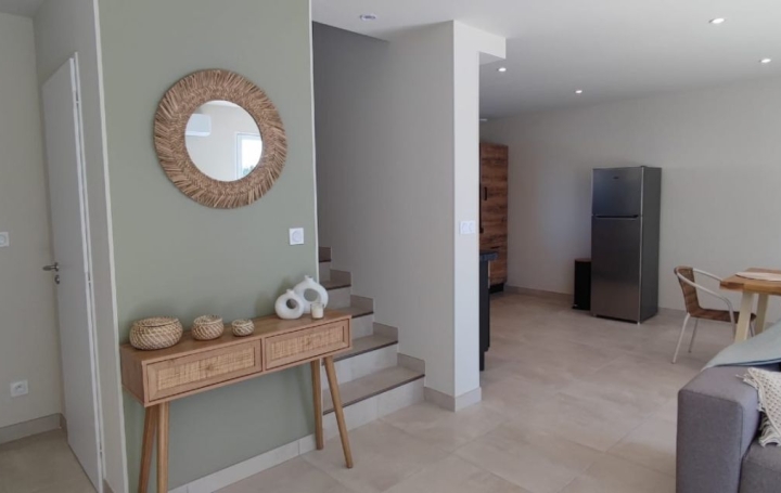 Maison SANILHAC-SAGRIES (30700)  95 m2 1 350 € 