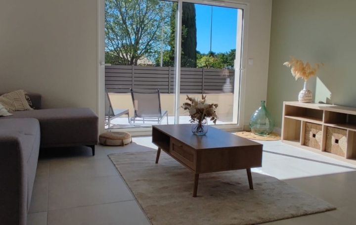 Maison SANILHAC-SAGRIES (30700)  95 m2 1 350 € 