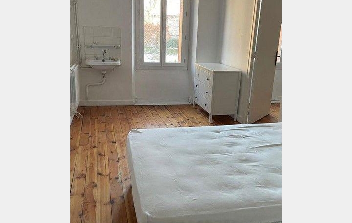 Maison PRADELLES (43420)  280 m2 1 200 € 