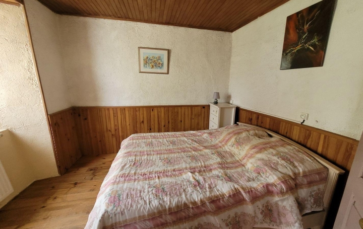 Maison LACHAPELLE-GRAILLOUSE (07470)  100 m2 480 € 