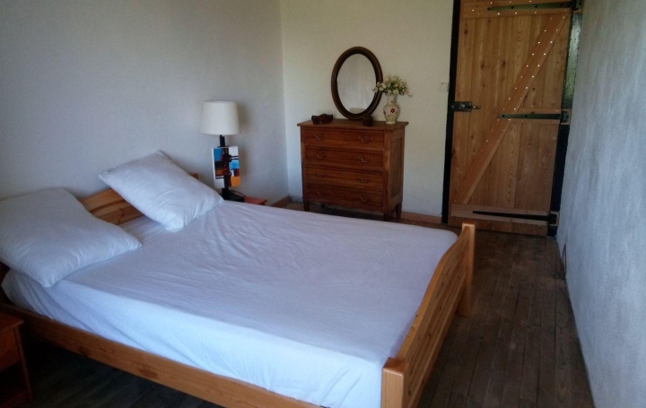 Maison LACHAPELLE-GRAILLOUSE (07470)  100 m2 480 € 