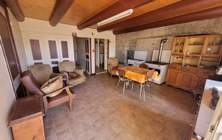 Maison SAINT-SYMPHORIEN (48600)   240 € 