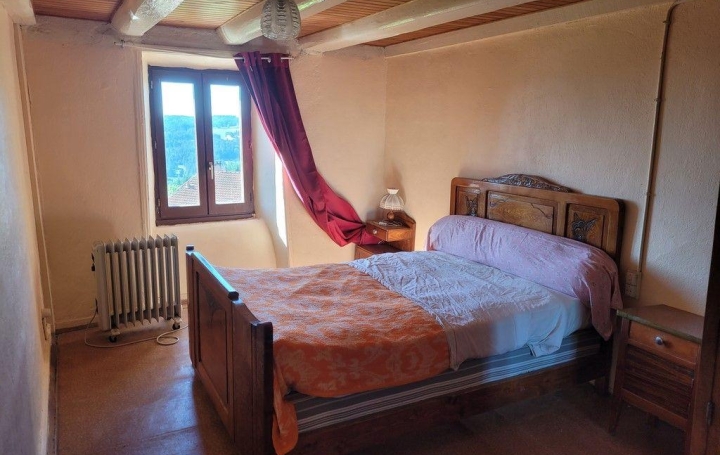 Maison SAINT-SYMPHORIEN (48600)   240 € 