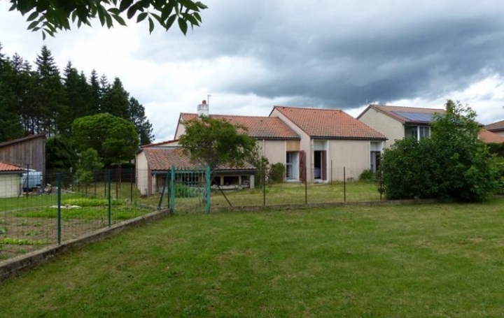 Réseau Immo-diffusion : Maison  NAUSSAC  111 m2 128 000 € 