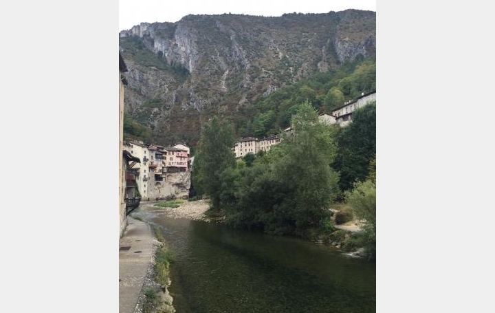 Réseau Immo-diffusion : Appartement P2  PONT-EN-ROYANS  68 m2 80 000 € 