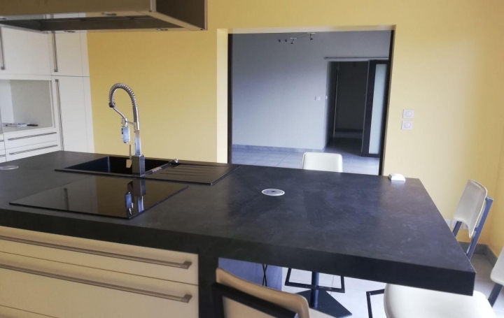 Réseau Immo-diffusion : Maison  MARCIGNY  210 m2 295 000 € 