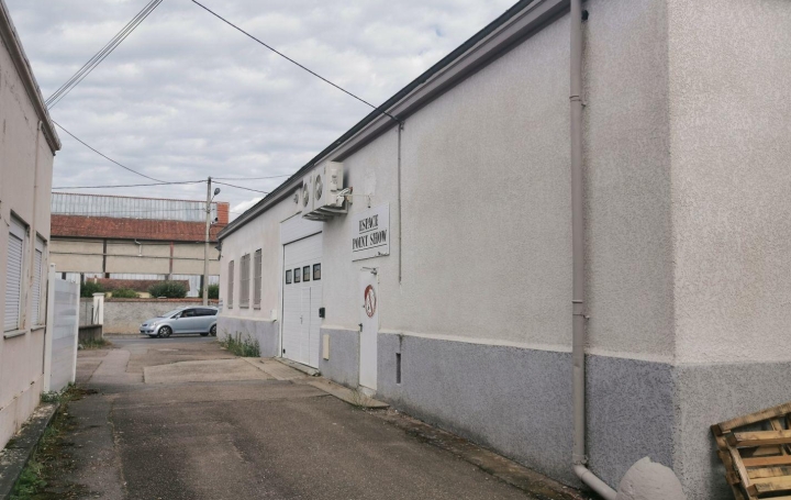 Local commercial ROANNE (42300)  400 m2 230 000 € 