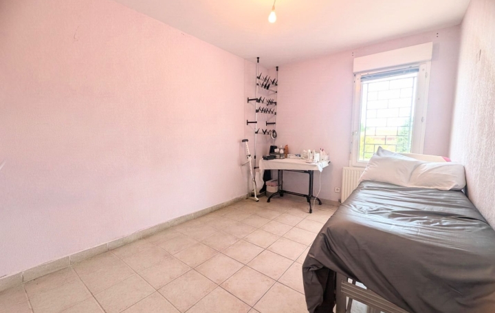 Activité commerciale MABLY (42300)  240 m2 950 000 € 