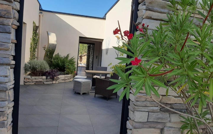 Réseau Immo-diffusion : Maison  CHARLIEU  212 m2 598 000 € 