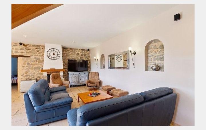 Maison RENAISON (42370)  166 m2 335 000 € 