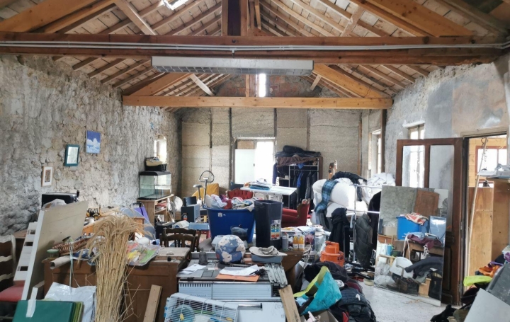 Maison ARFEUILLES (03120)  120 m2 145 000 € 