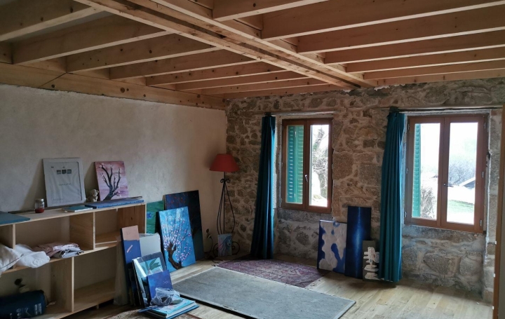 Maison ARFEUILLES (03120)  120 m2 145 000 € 