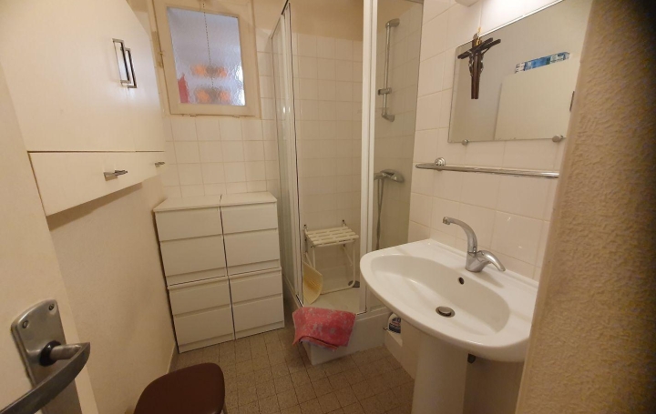 4 Pièces ROANNE (42300)  72 m2 77 000 € 