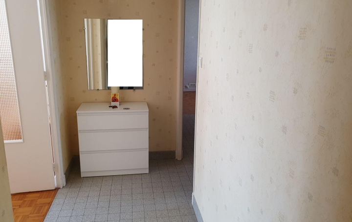 4 Pièces ROANNE (42300)  72 m2 77 000 € 