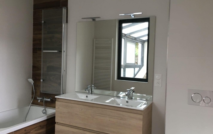 Maison SAINT-ETIENNE (42100)  140 m2 379 000 € 