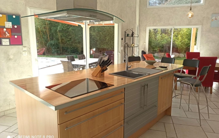 Villa LA TOUR-EN-JAREZ (42580)  155 m2 426 000 € 