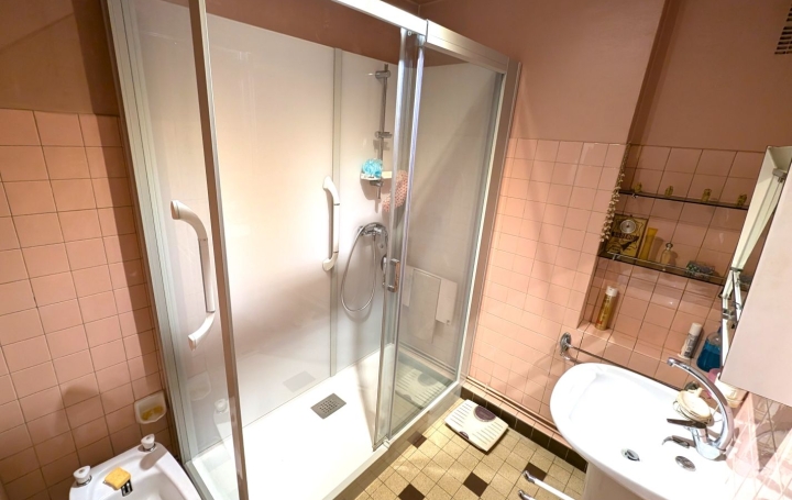 3 Pièces ROANNE (42300)  72 m2 79 500 € 