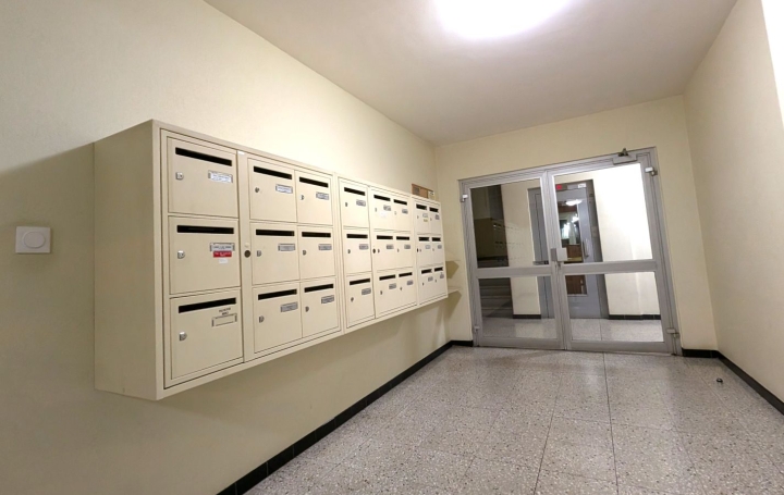 3 Pièces ROANNE (42300)  72 m2 79 500 € 